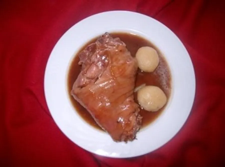 Codillo de cerdo asado
