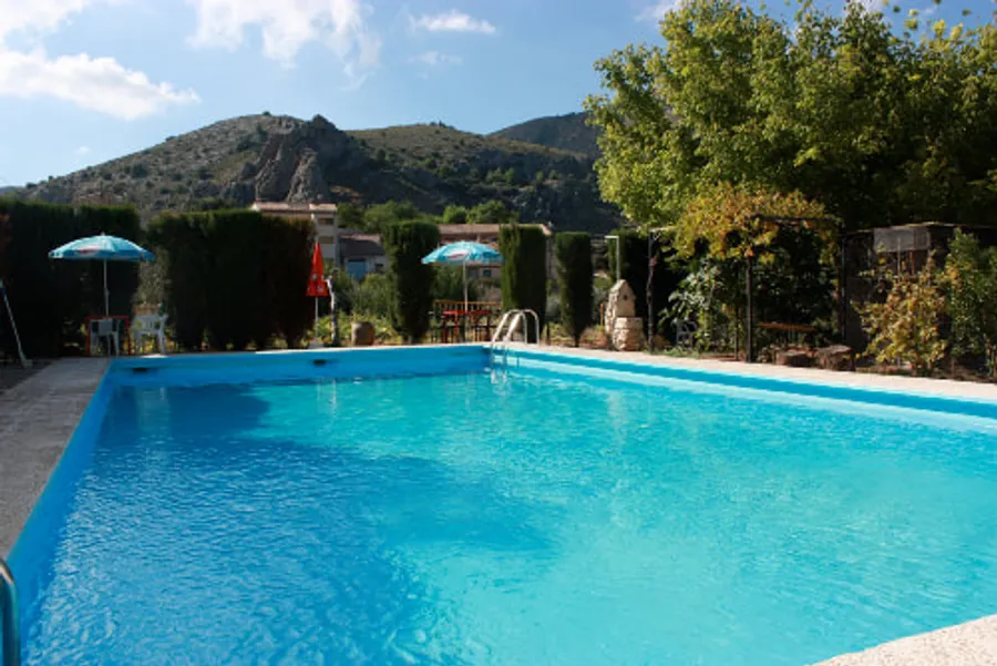 Piscina de la Pensión El Pirineo